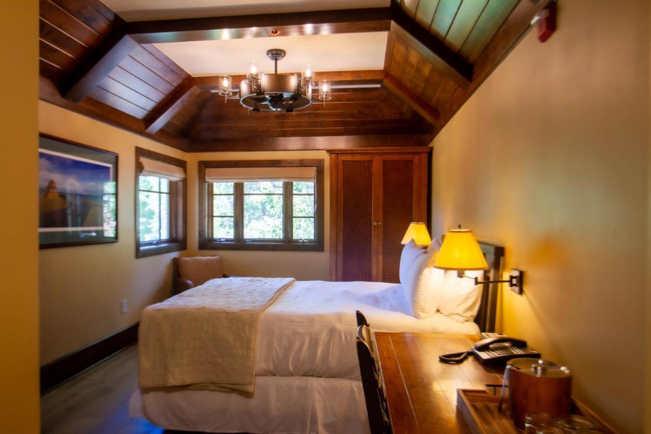 West Shore Cafe And Inn Homewood Exteriör bild